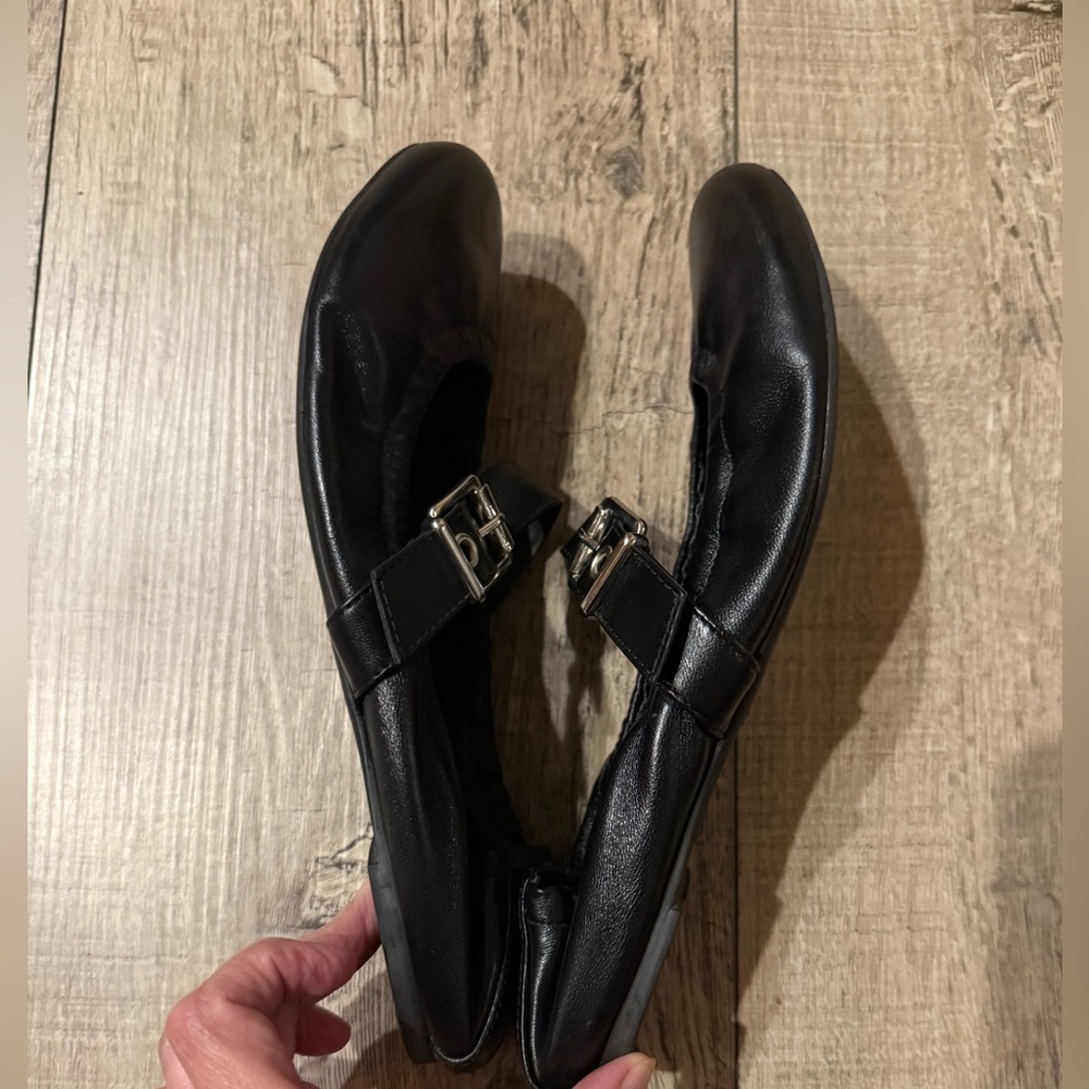 Schutz Calita Nappa Leather Buckle Flat Black Size 9 - Picture 6 of 7